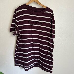 Guess Men's Burgundy and White T-shirt